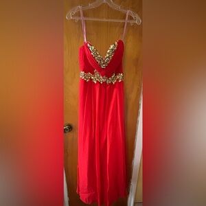 Scarlet prom dress (petite)
